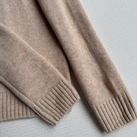 Louis Vuitton Cursive Signature Pullover - Picture 12 of 12